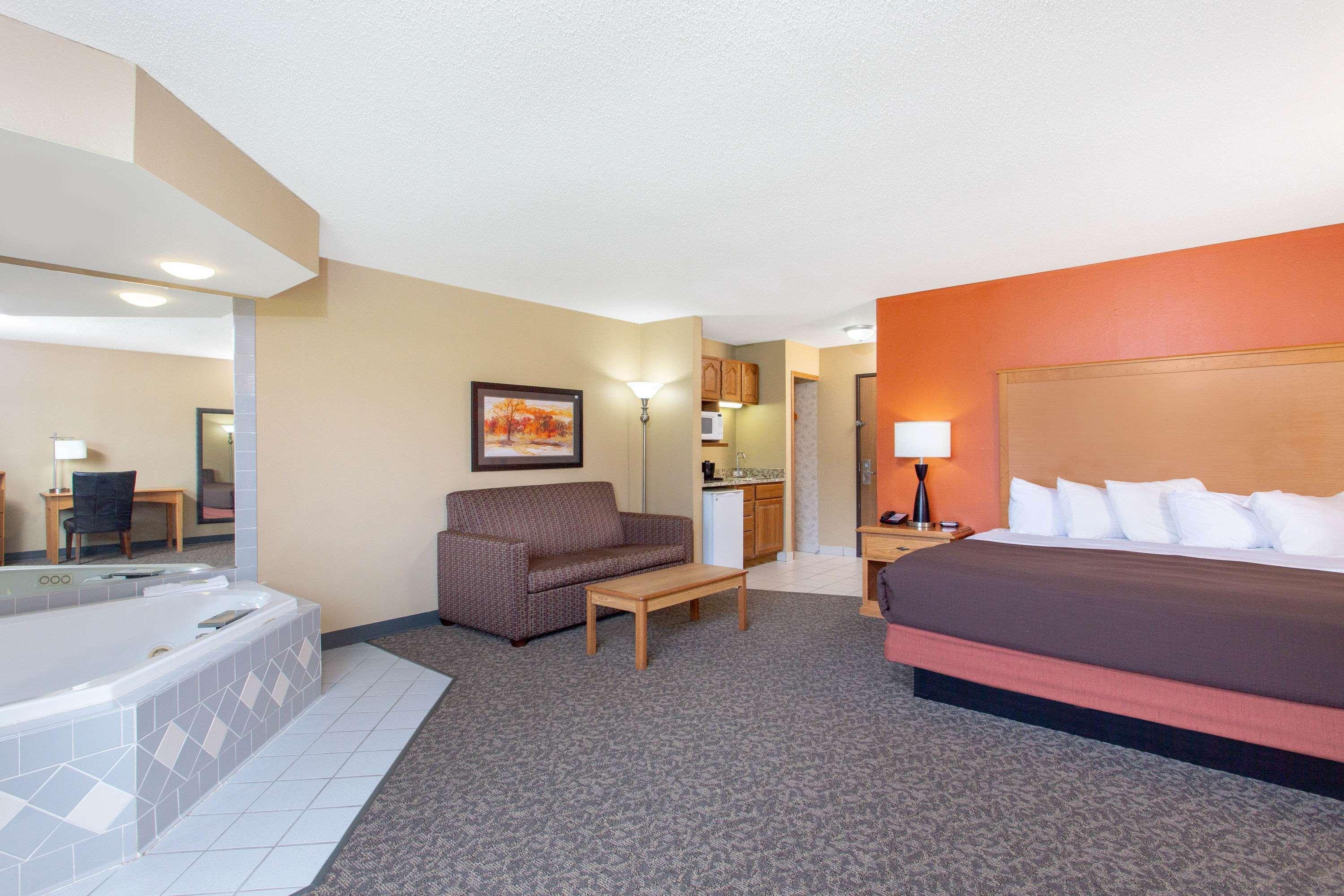 Americinn By Wyndham Boscobel Esterno foto
