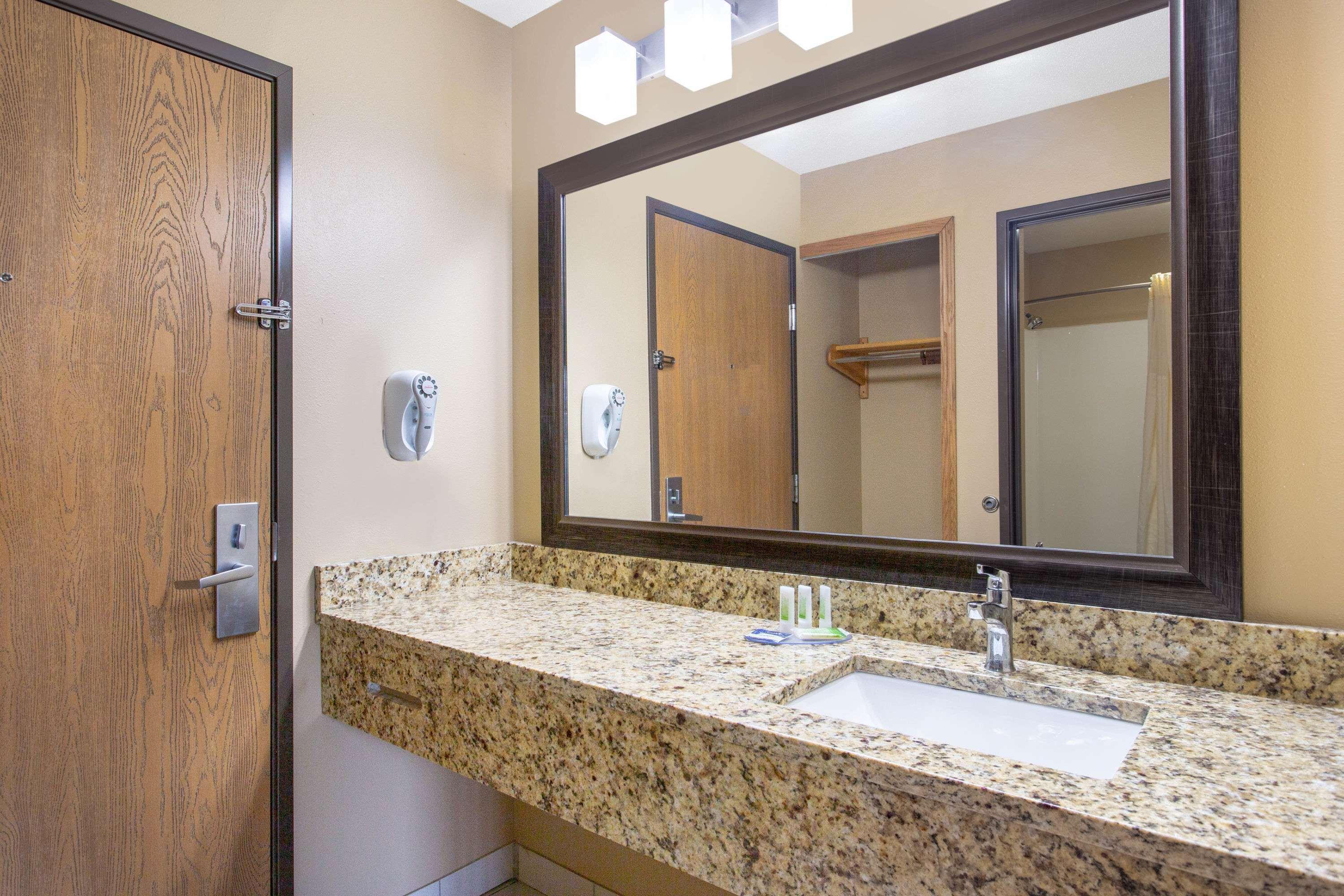 Americinn By Wyndham Boscobel Esterno foto